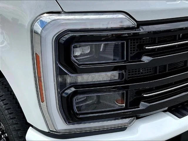 New 2026 Star White Metallic Tri-Coat Ford F-250® Platinum® image 79