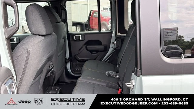 New 2026 Earl Clearcoat Jeep Sport S image 21