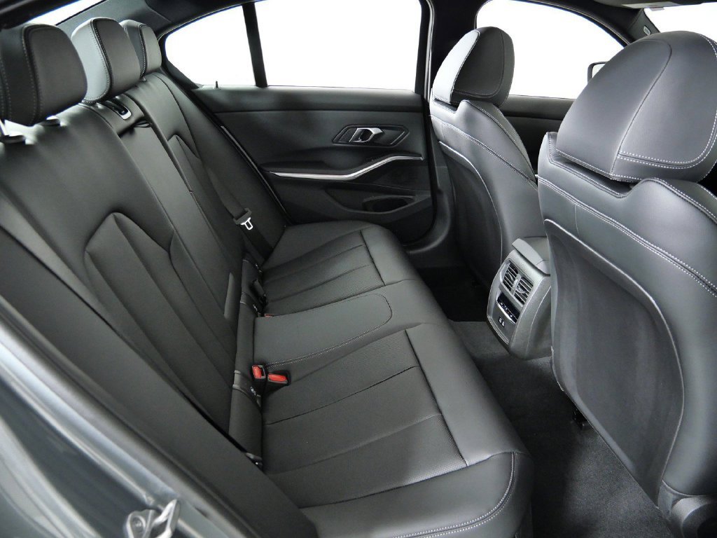 New 2026 Skyscraper Grey Metallic BMW 330i xDrive image 25