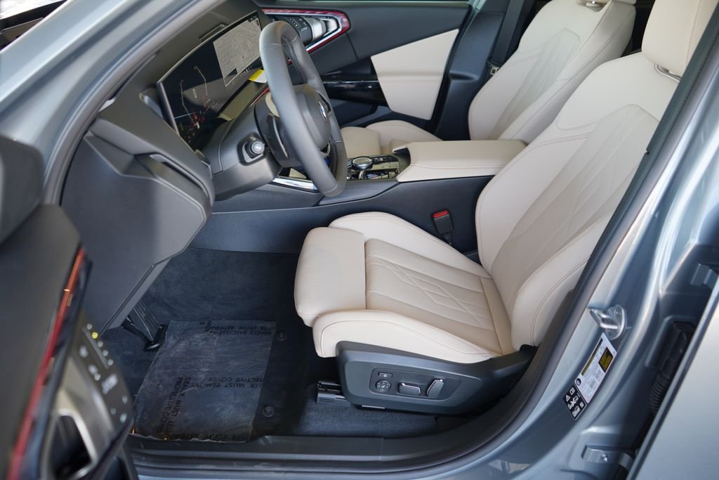 Used 2026 Gray Metallic BMW 30 xDrive image 10