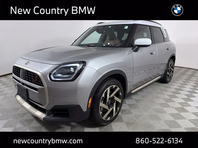 New 2027 Silver MINI Iconic image 3