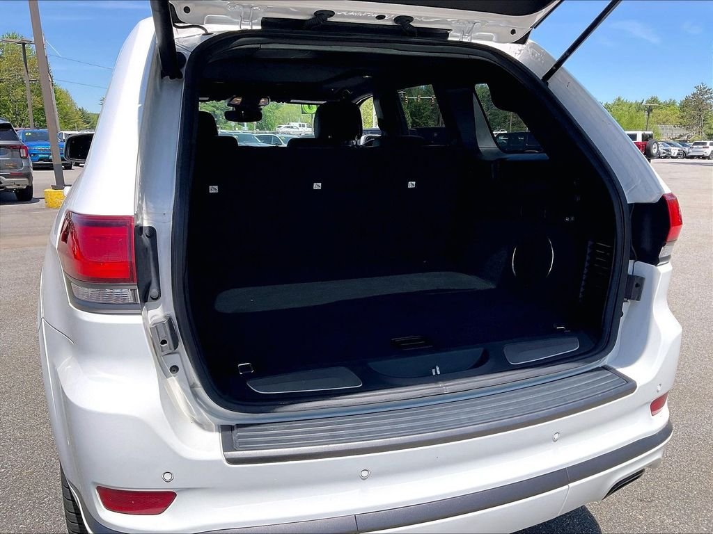 Used 2020 Bright White Clearcoat Jeep Overland image 34