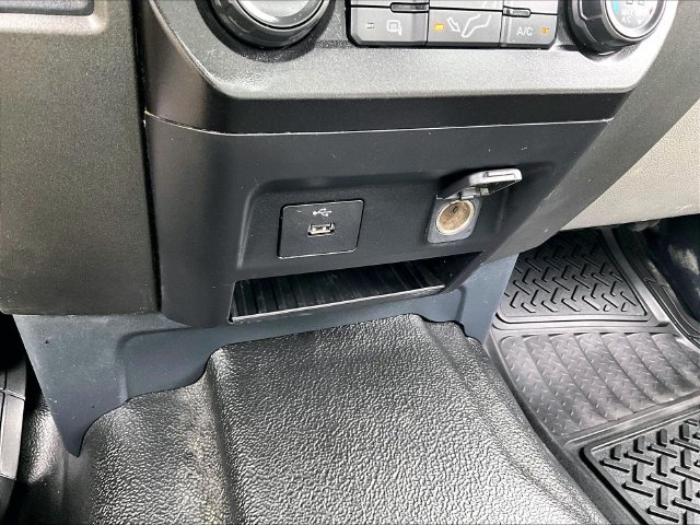 Used 2022 Silver Metallic Ford XL image 30
