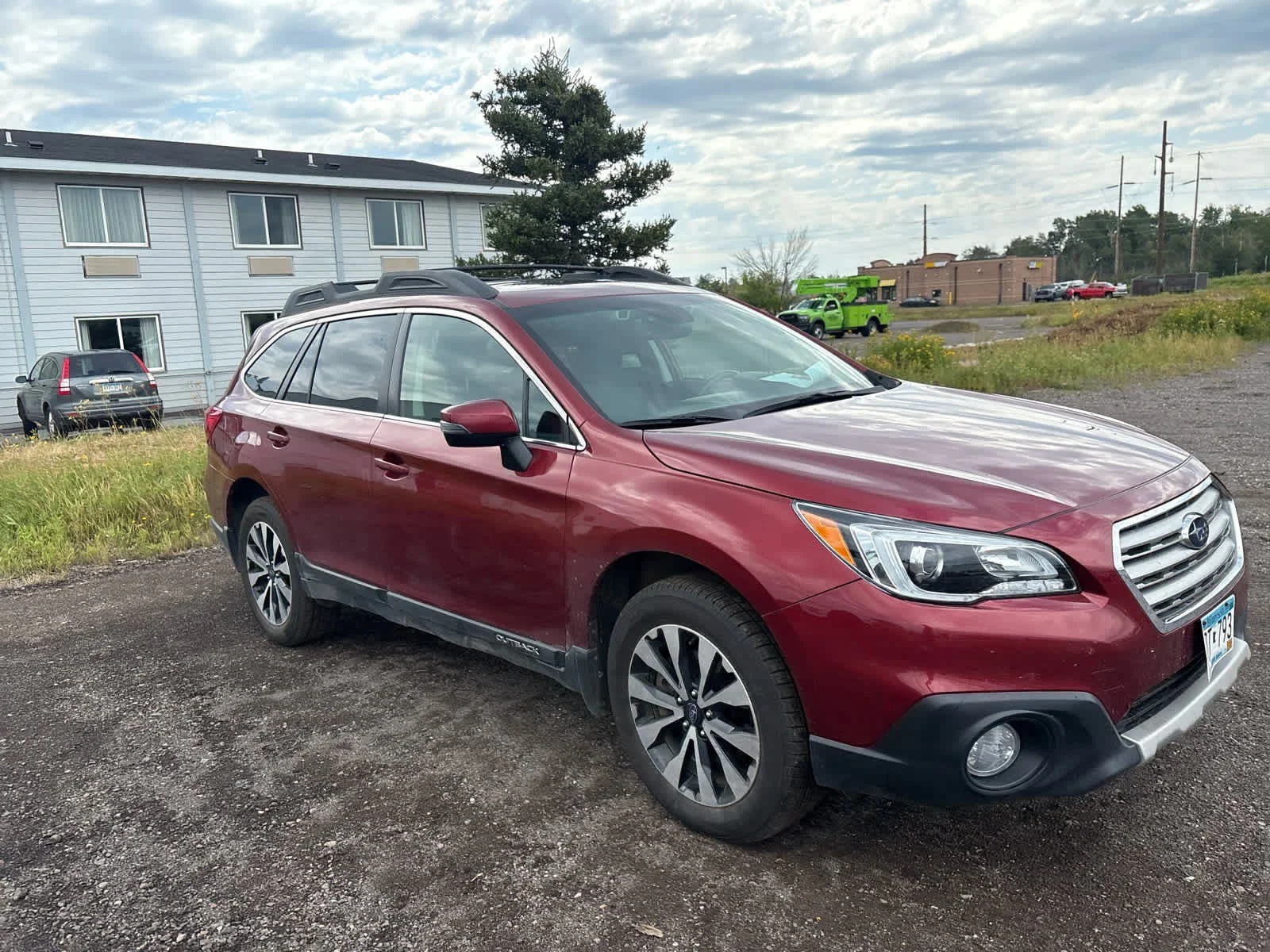 Used 2017 Venetian Red Pearl Subaru Limited image 6