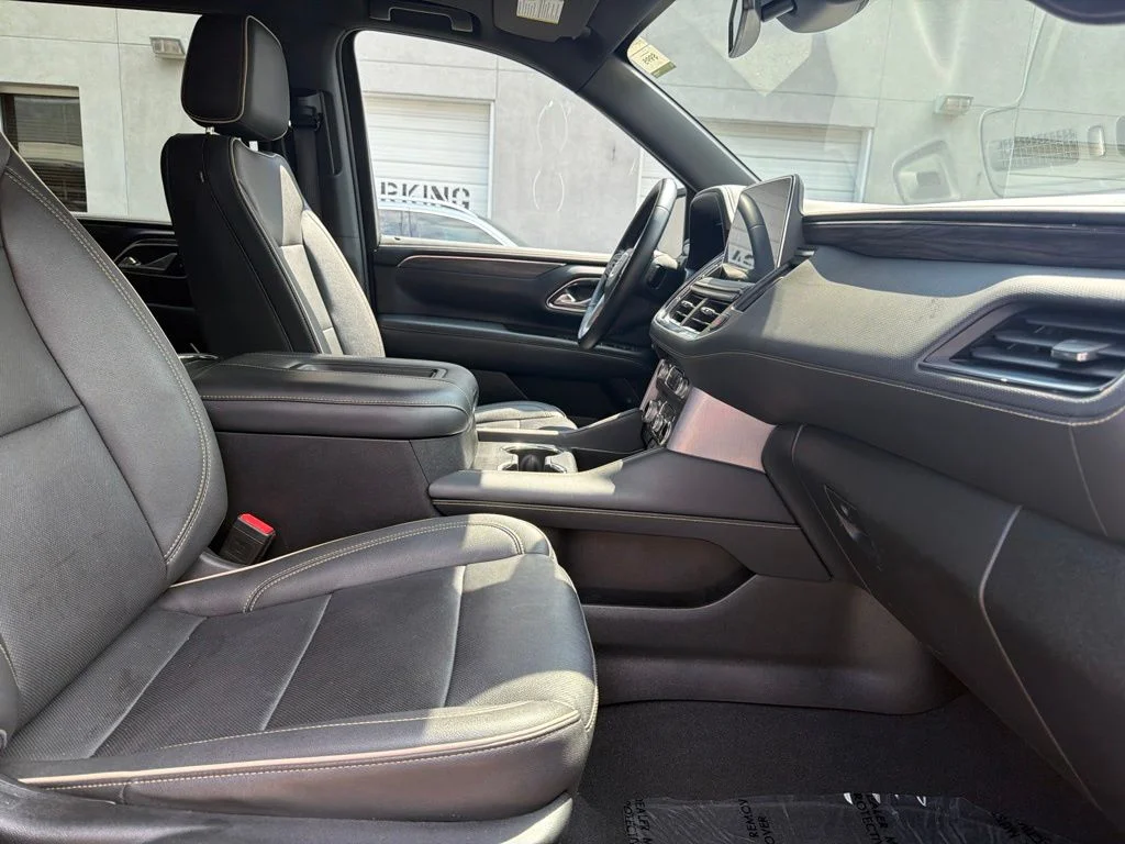 Used 2023 Black GMC SLT image 30