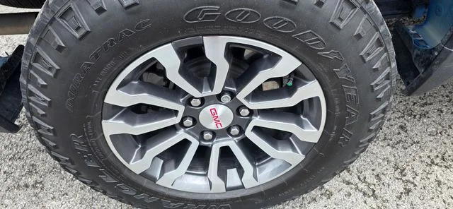 Used 2023 Blue GMC AT4 image 15