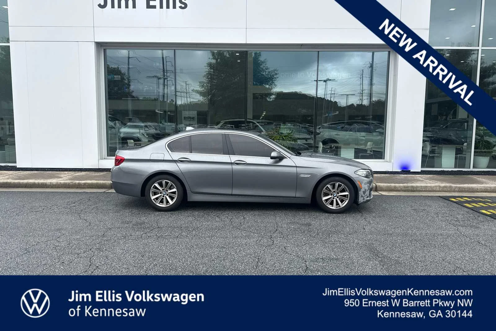 2015 BMW 5 Series 528i Sedan's photo