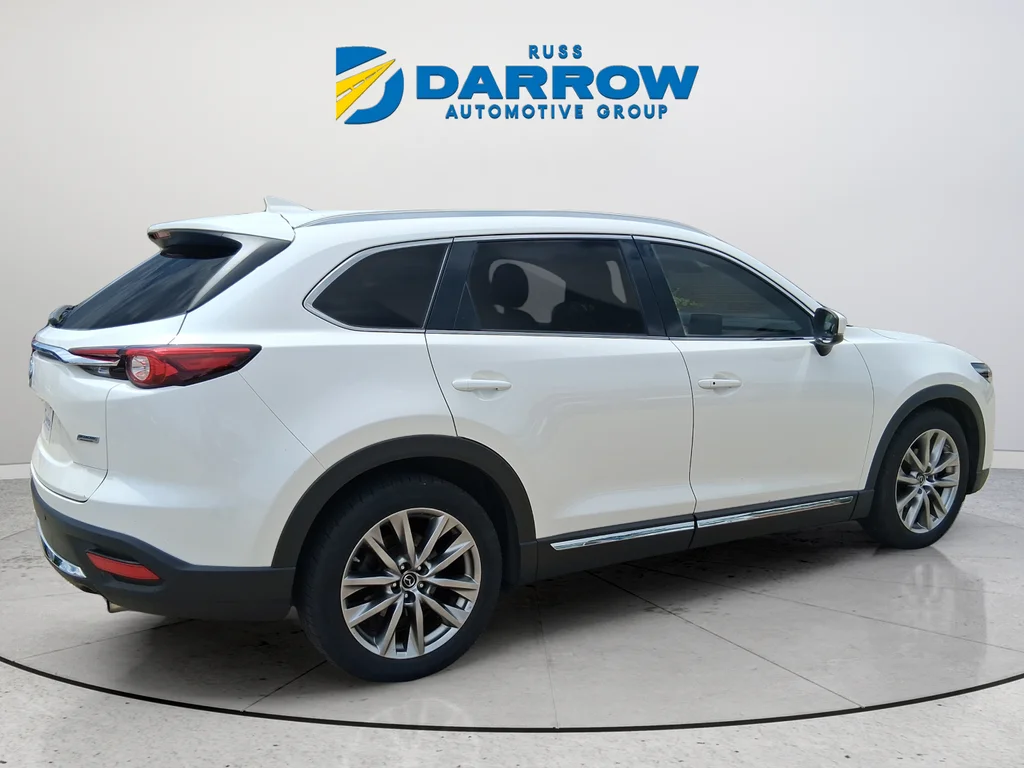Used 2018 White Mazda Signature image 5