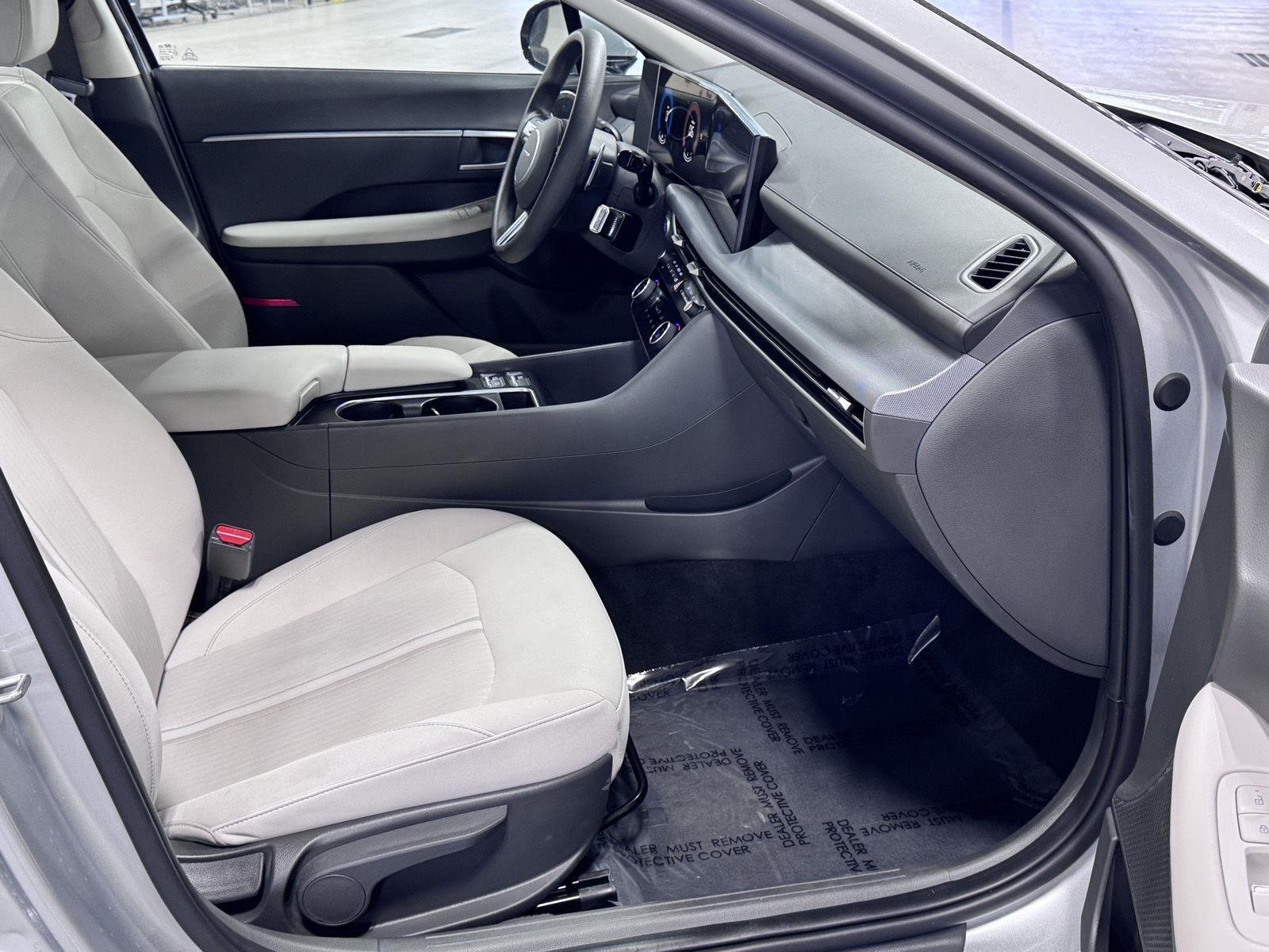 2025 Hyundai Sonata SEL - Photo 17