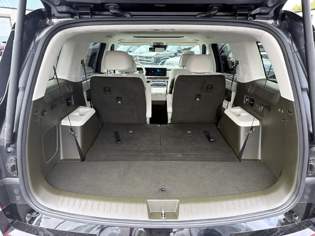 Used 2024 Black Hyundai Calligraphy image 18