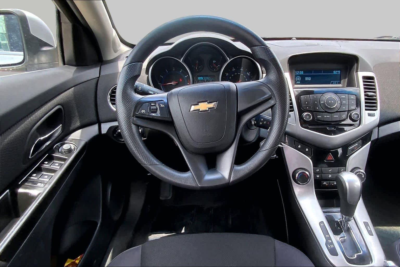 Used 2013 Silver Ice Metallic Chevrolet LT image 6