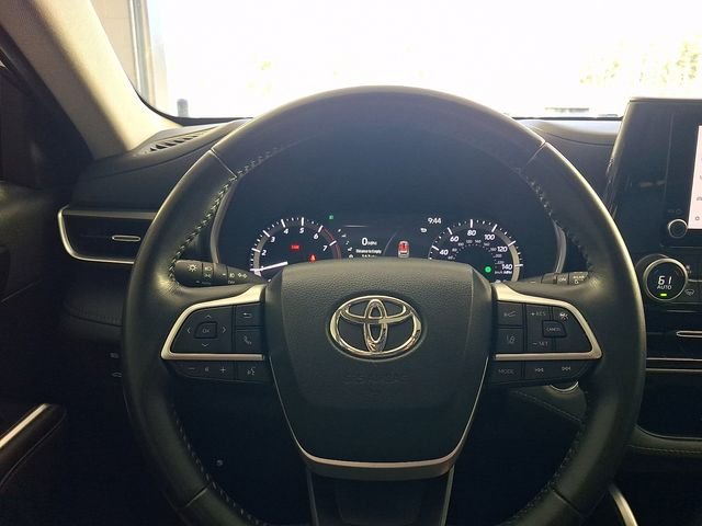 Used 2023 Gray Toyota XLE image 25
