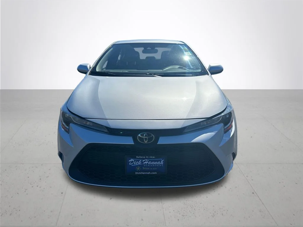 Used 2020 Silver Toyota LE image 3