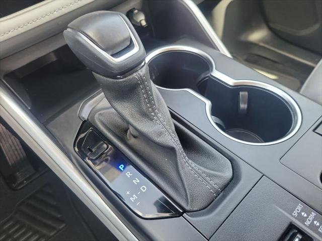 Certified Used 2024 WIND CHILL PEARL Toyota  image 29
