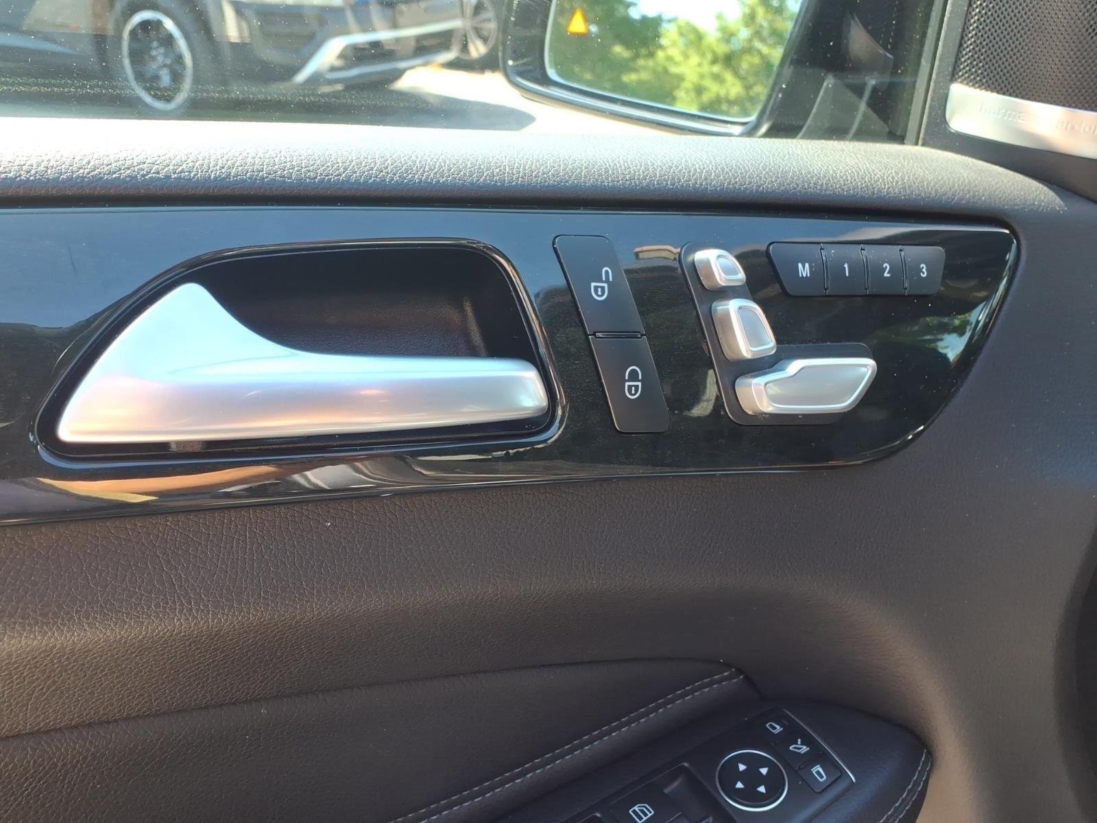 Used 2019 Selenite Grey Metallic Mercedes-Benz AMG® GLE 43 image 21