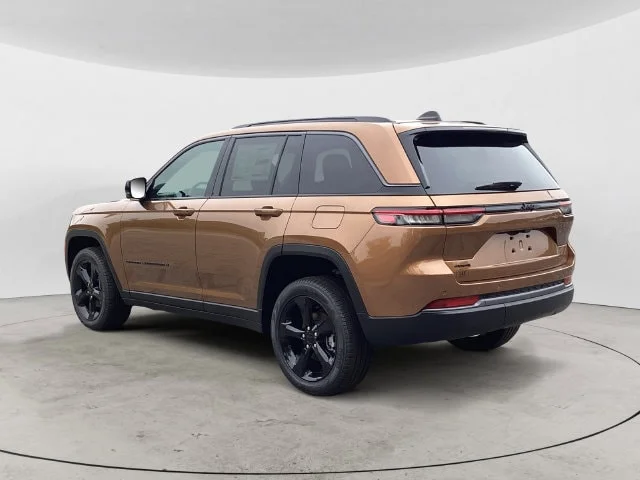 New 2026 Copper Jeep LIMITED 4X4 image 3
