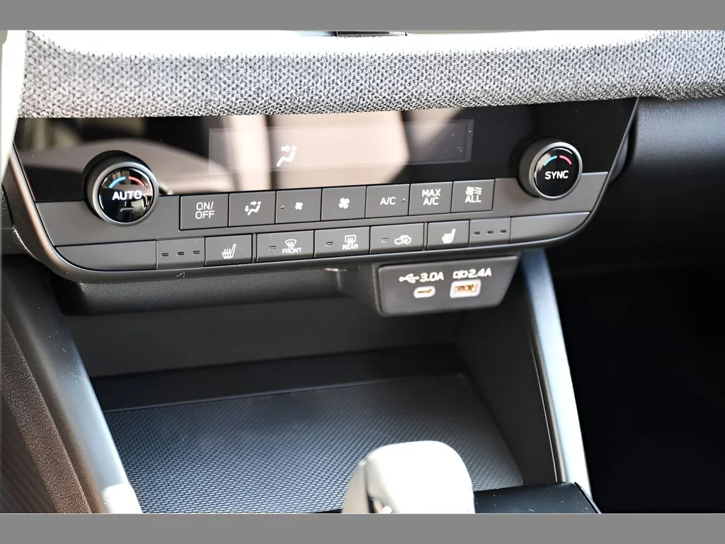 New 2026 CRYSTAL WHITE PEARL Subaru Premium image 32