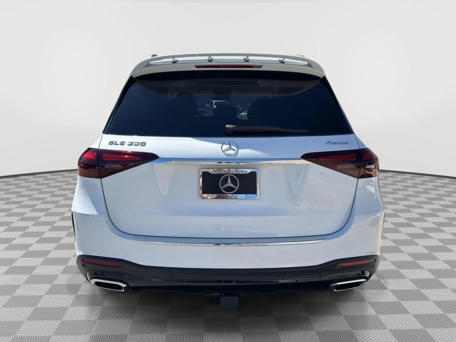 New 2026 MANUFAKTUR Moonlight White Metallic Mercedes-Benz GLE 350 image 4