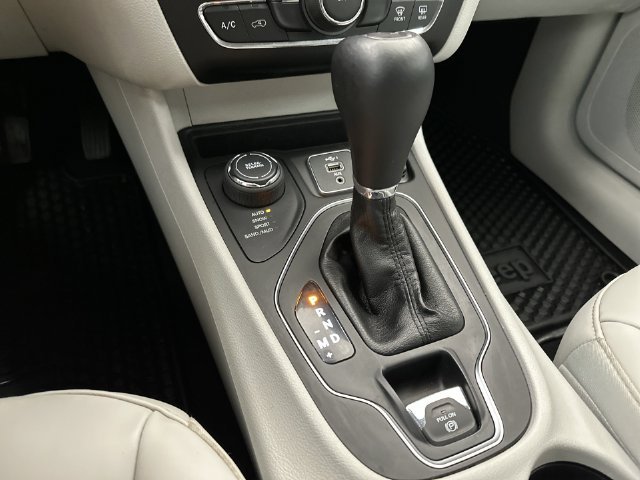 Used 2020 Blue Jeep Latitude Plus image 24