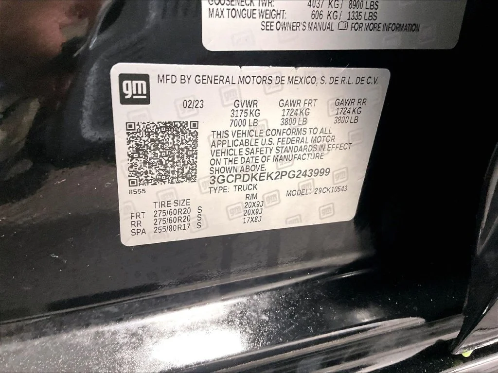 Used 2023 Black Chevrolet LT image 36