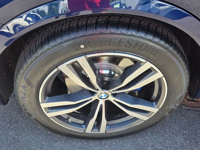 Used 2024 Tanzanite Blue II Metallic BMW xDrive40i image 9