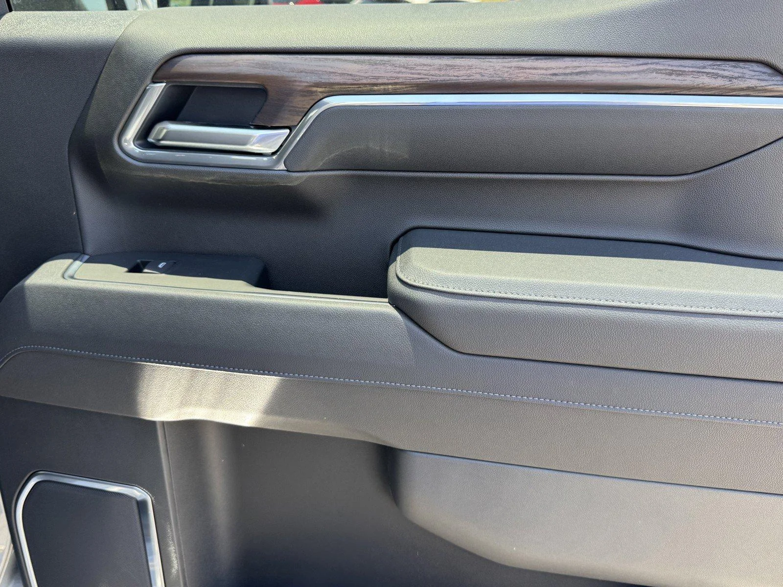 New 2026 Sterling Metallic GMC SLT image 11