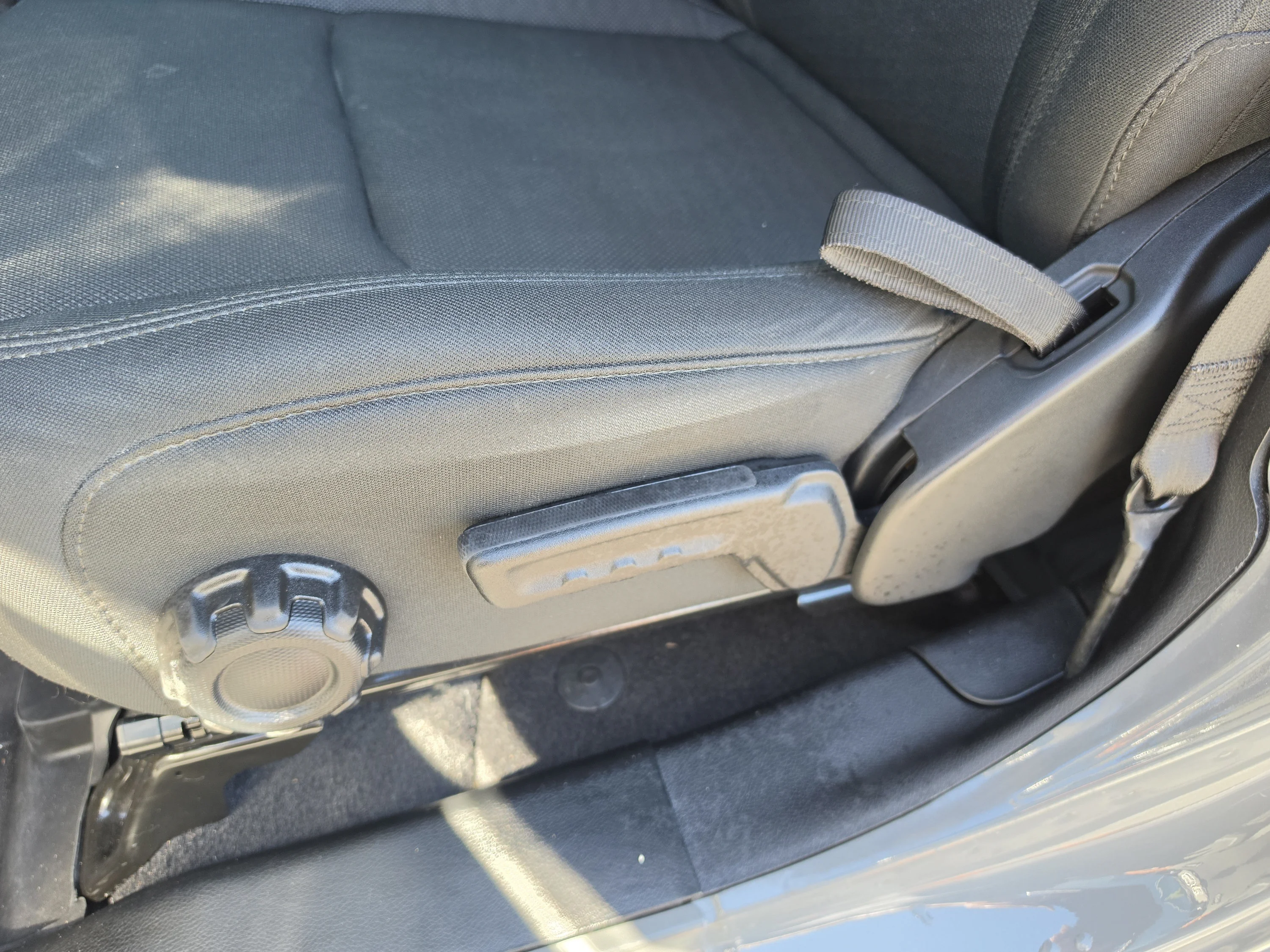 Used 2020 Sting-Gray Clearcoat Jeep Sport S image 27