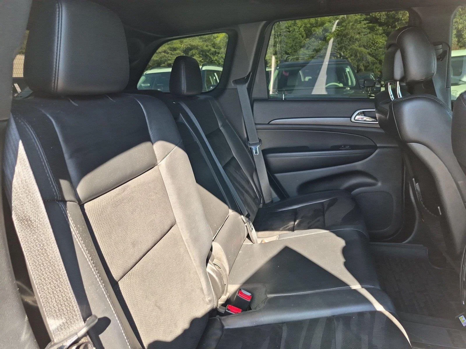 Used 2018 Bright White Clearcoat Jeep Altitude image 34