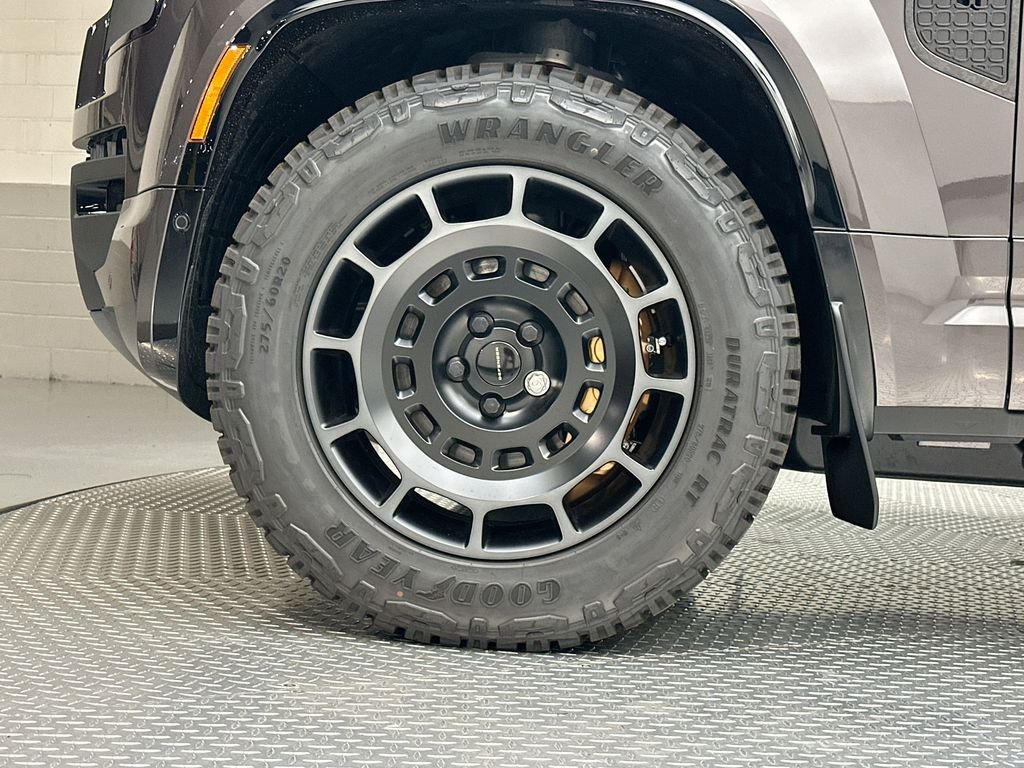 New 2026 Charente Grey Prem Met Land Rover OCTA image 5