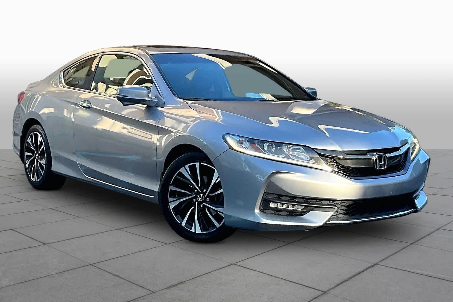 Used 2016 Lunar Silver Metallic Honda EX-L image 3