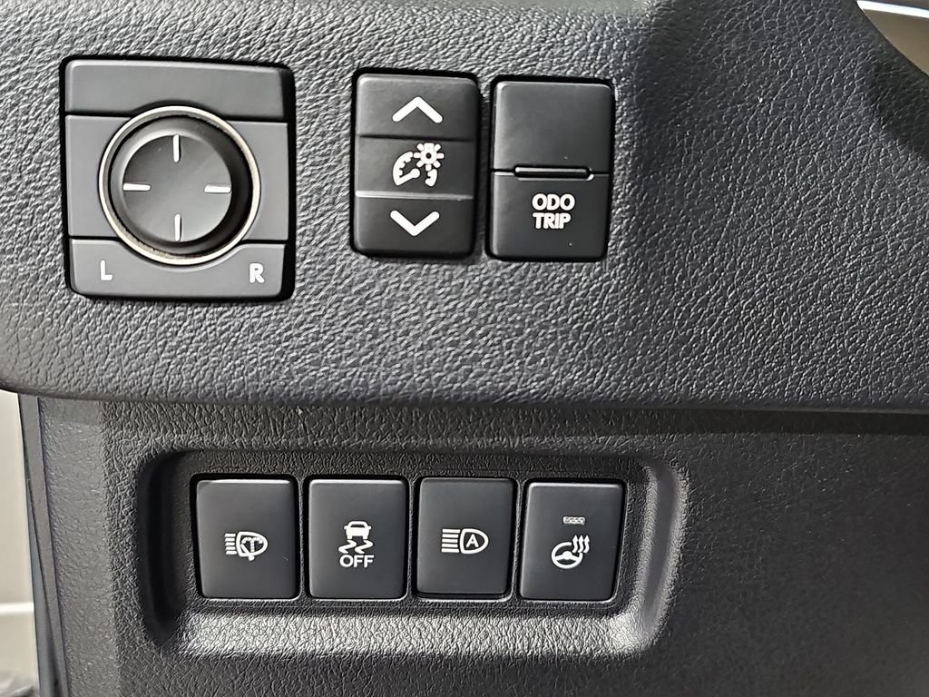 Certified Used 2021 Silver Lexus 460 image 28