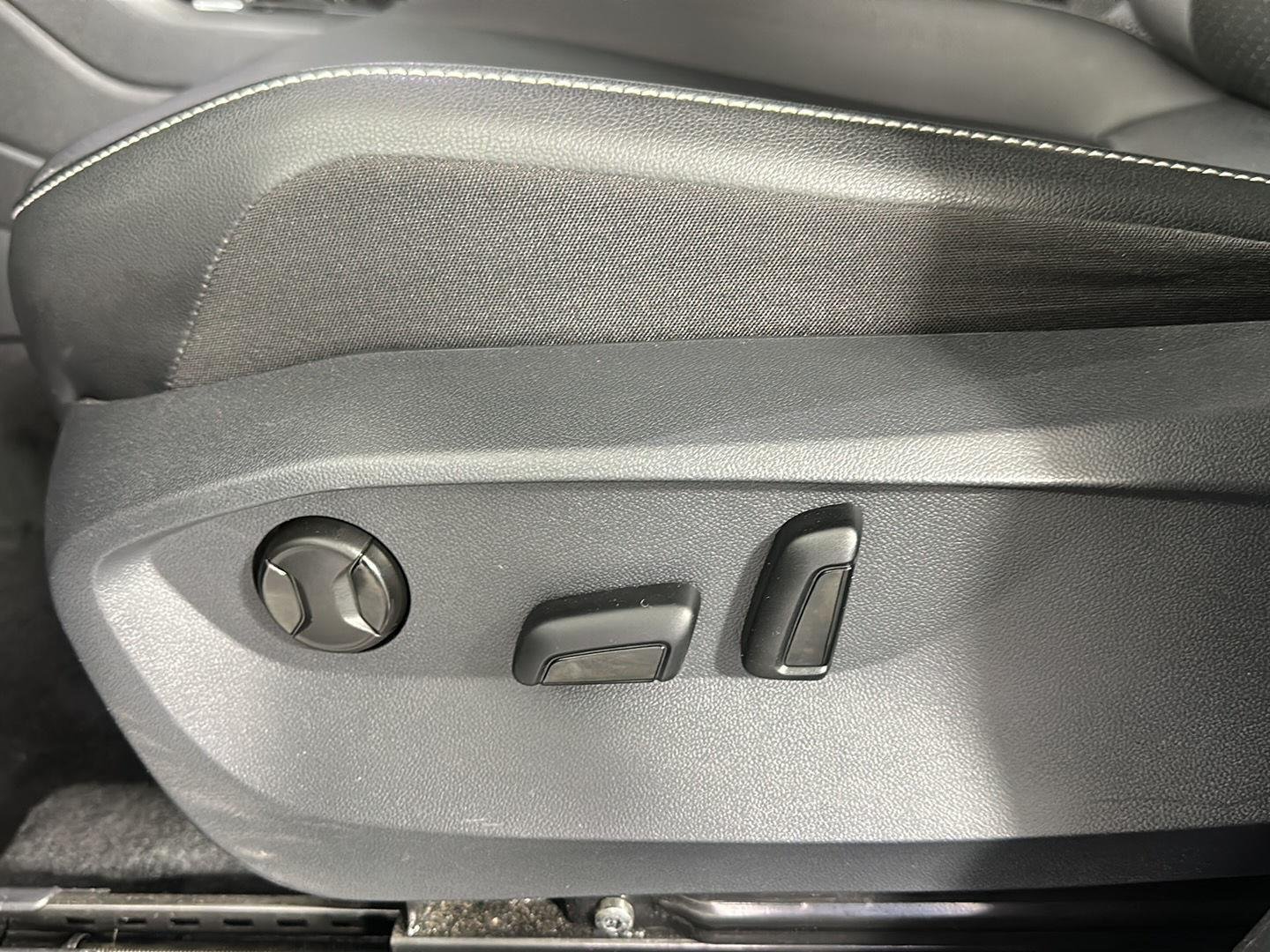 Used 2024 Deep Black Pearl Volkswagen SE R-Line Black image 13