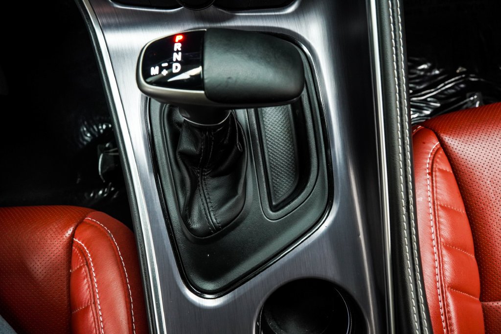 Used 2018 White Dodge SRT image 23