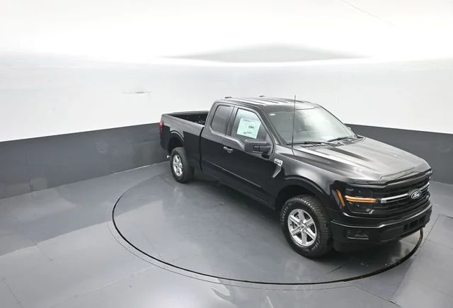 New 2026 Agate Black Metallic Ford XLT image 15