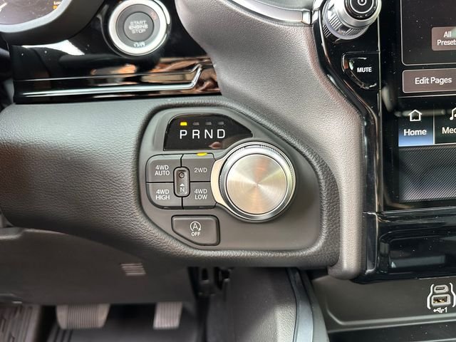 2026 RAM 1500 Laramie - Photo 18