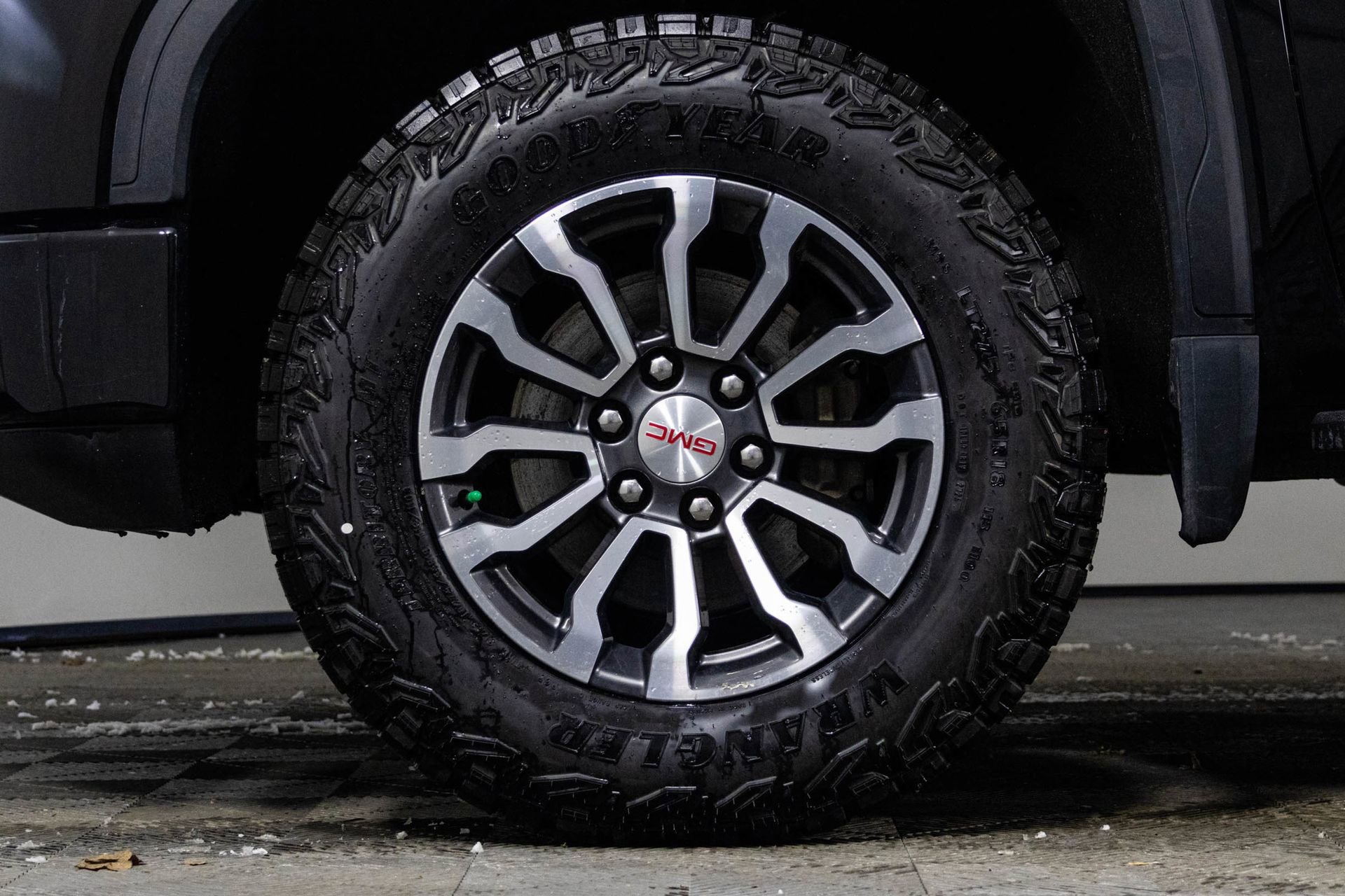 2021 GMC SIERRA - Image 27