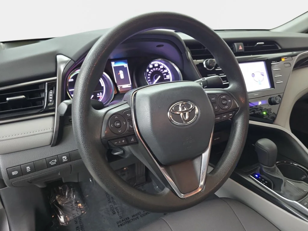 Used 2020 Gray Toyota LE image 18