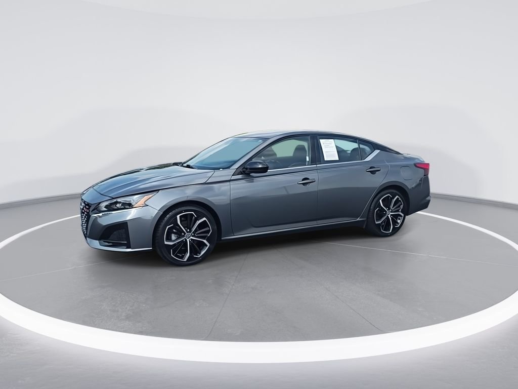 Used 2024 Gray Nissan 2.5 SR image 5