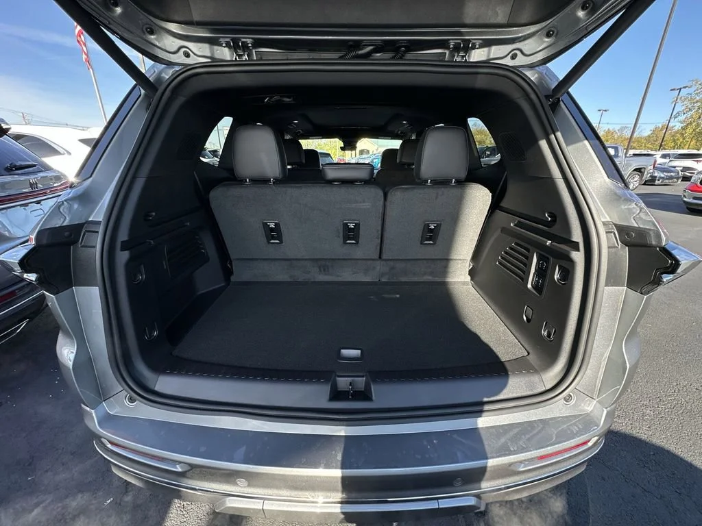New 2026 Moonstone Gray Metallic Buick Avenir image 25