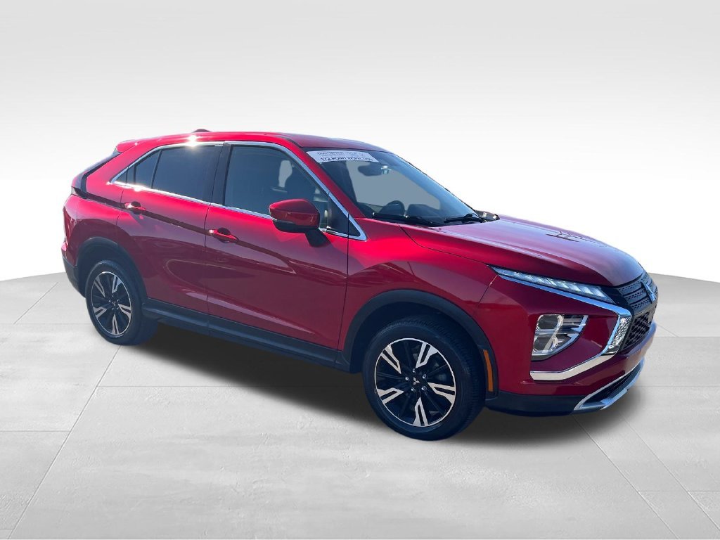 Used 2024 Silver Mitsubishi SE image 7