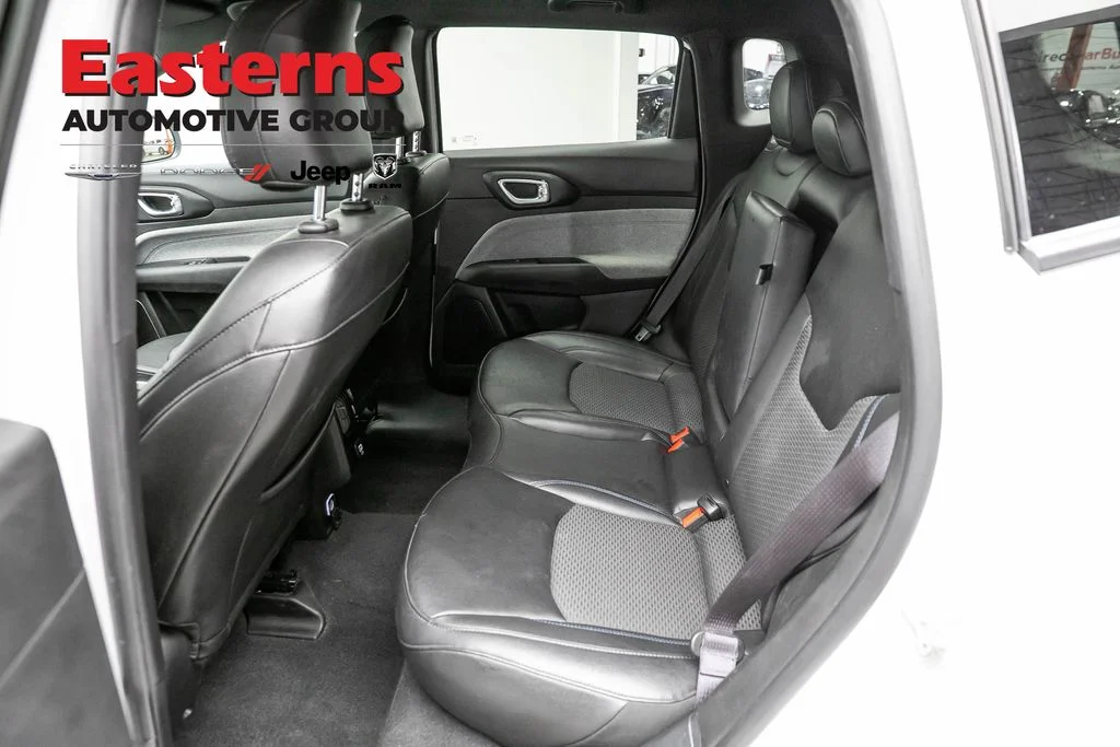 Certified Used 2024 White Jeep Latitude image 21