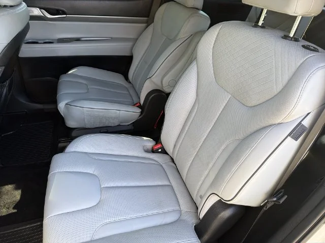Used 2024 Silver Hyundai SEL image 39