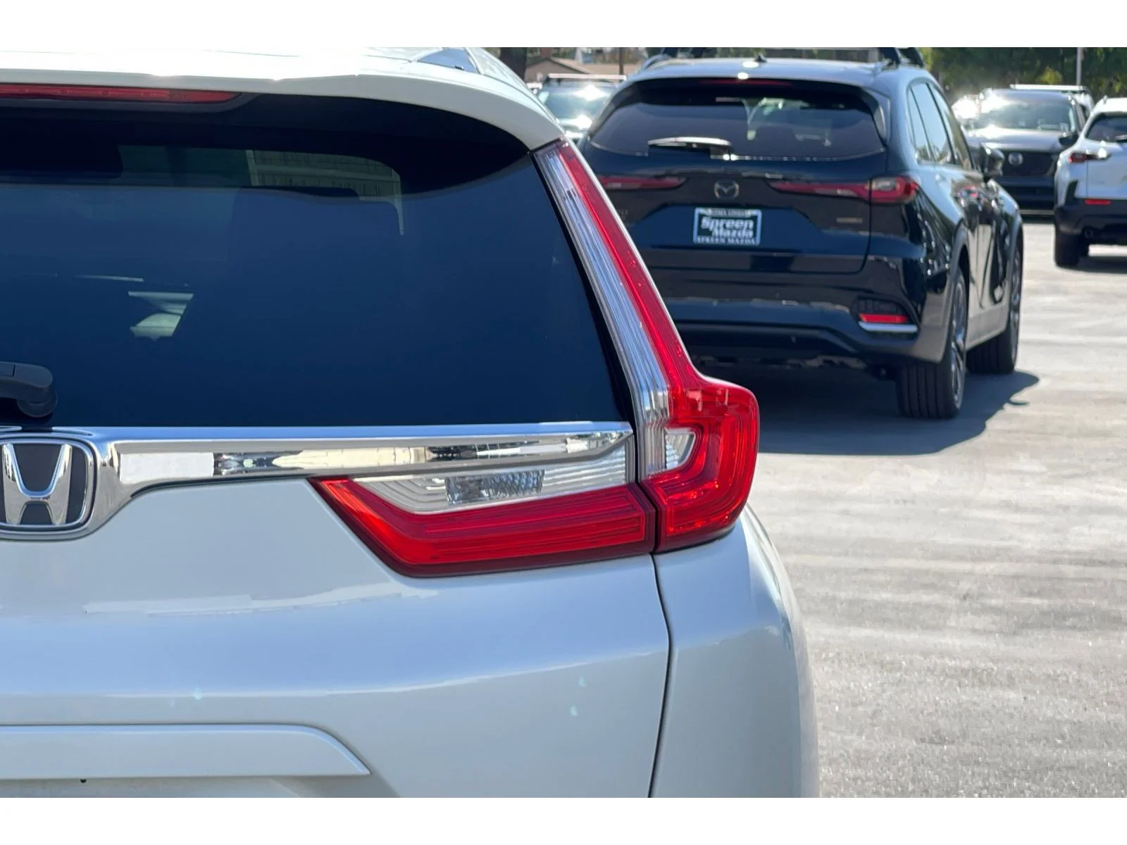 Used 2018 White Diamond Pearl Honda EX-L image 47