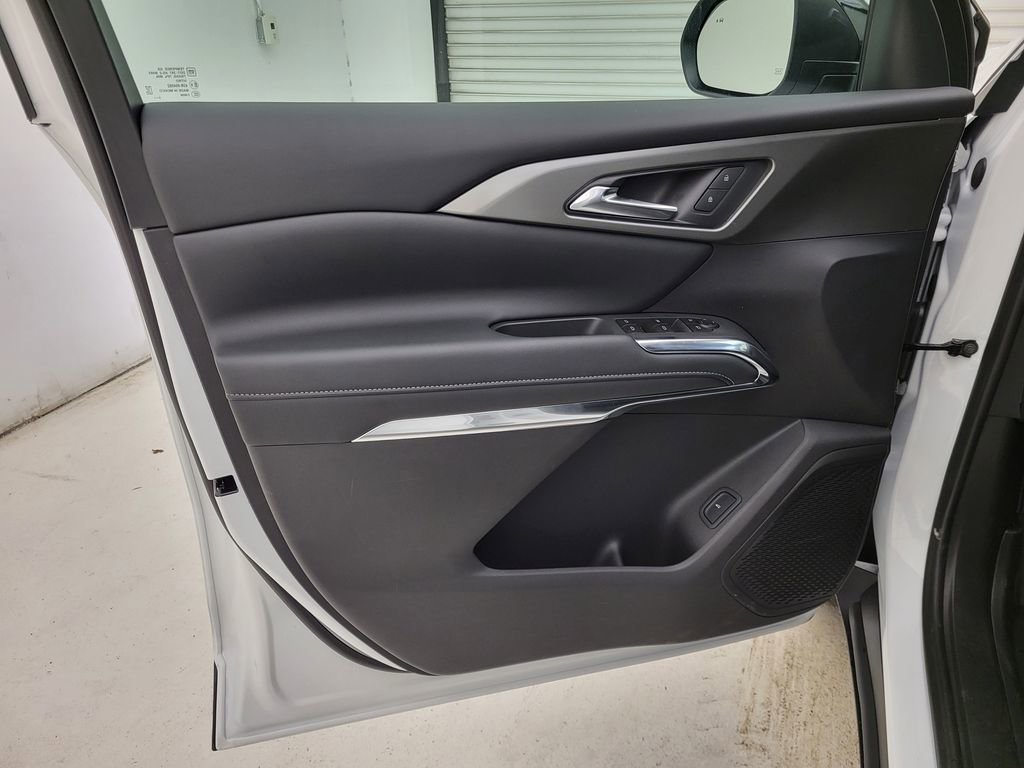 2026 Chevrolet Traverse LT - Photo 26