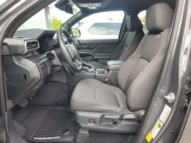 Certified Used 2025  Toyota SR5 image 14