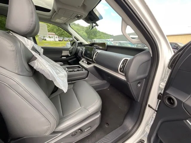New 2026 Star White Metallic Tri-Coat Ford Active image 29