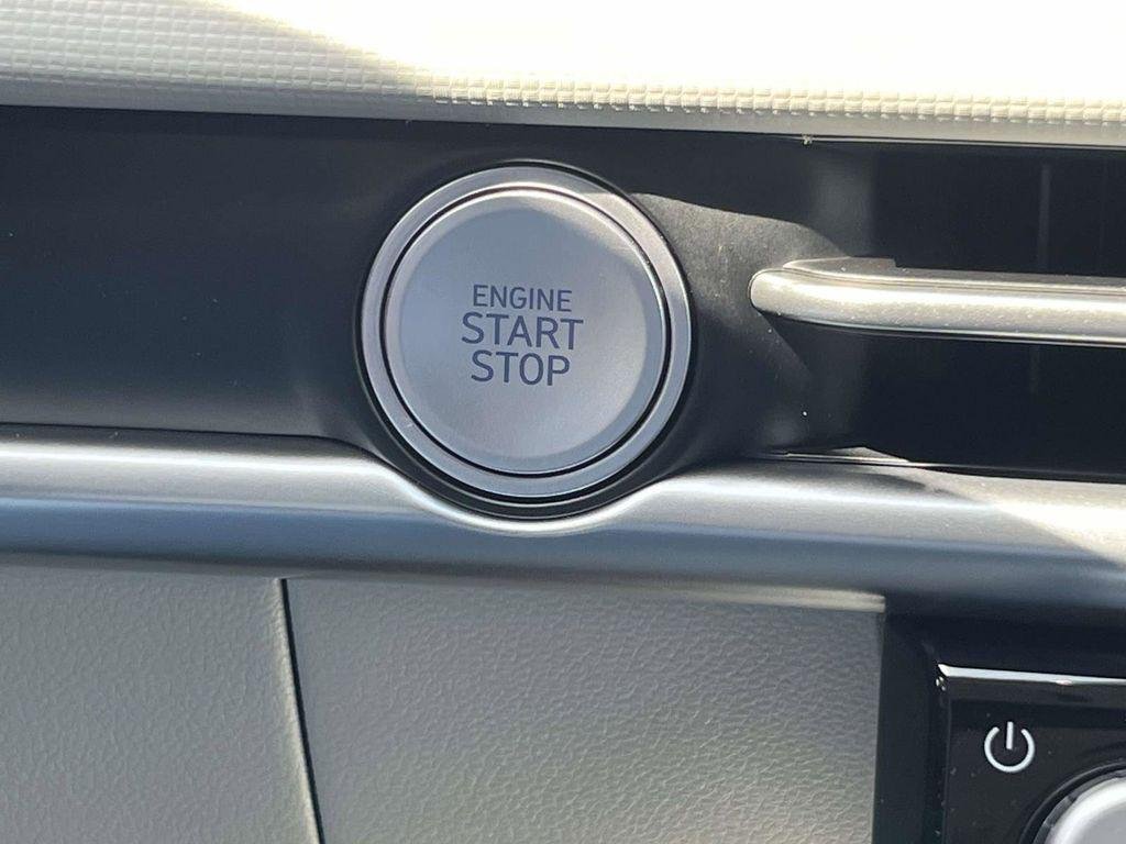 New 2026 Gray Hyundai SEL FWD image 44