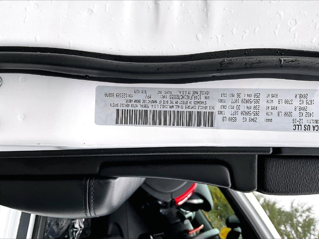 Used 2017 Bright White Clearcoat Jeep Altitude image 36