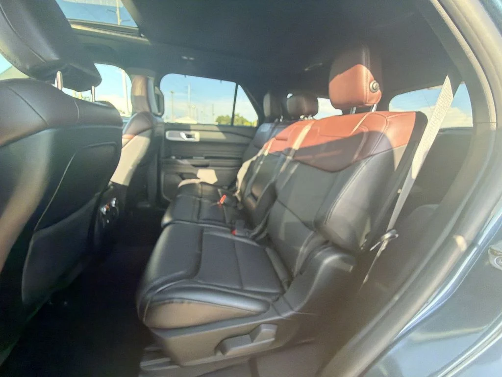 Used 2020 Blue Ford Platinum image 27