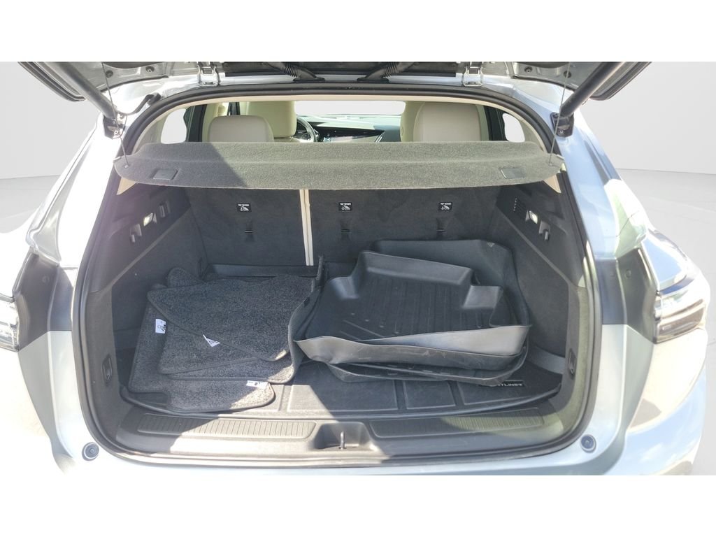 Used 2023 Gray Buick Avenir image 9